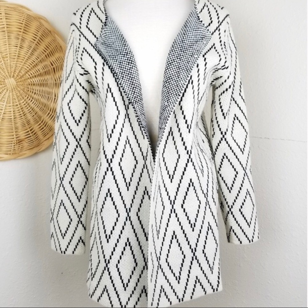 Oliver by Escio Cardigan- size small